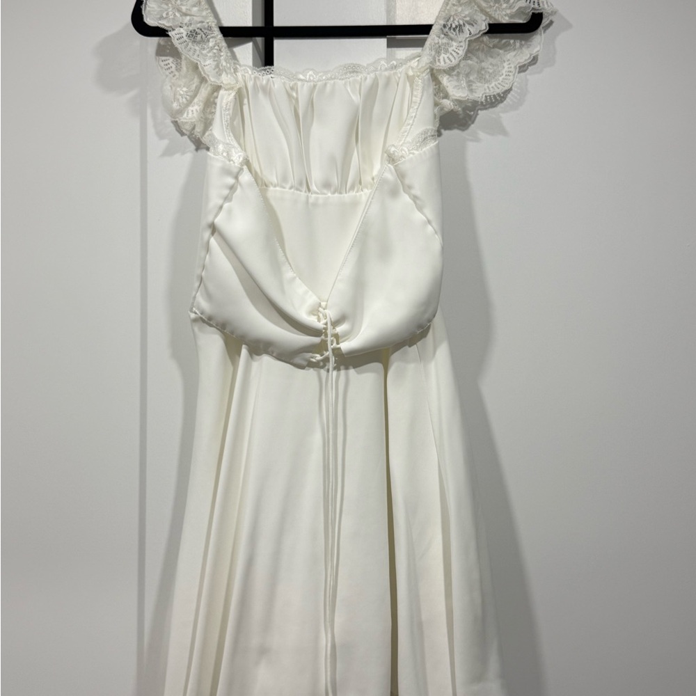 Elegant White Midi Dress